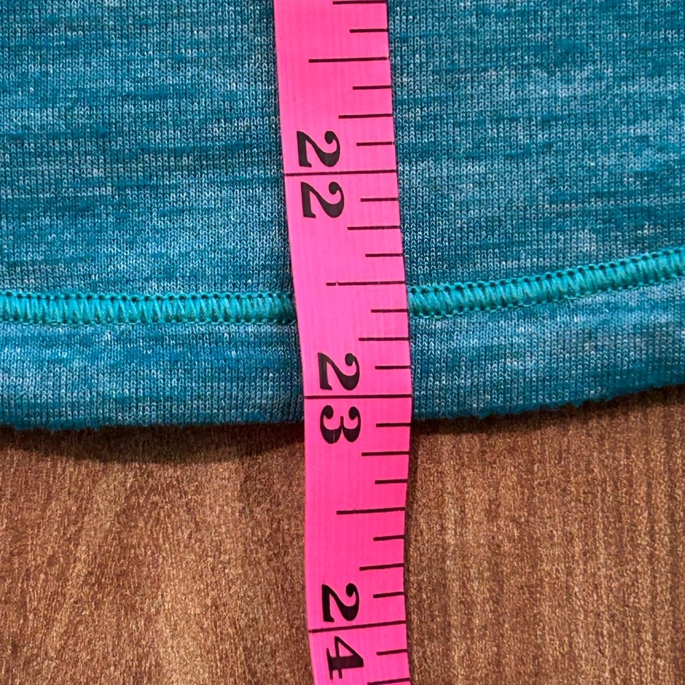 Lululemon Women’s Teal Racerback Athletic Tank Top | Sm or Size 4 - Picture 5 of 5